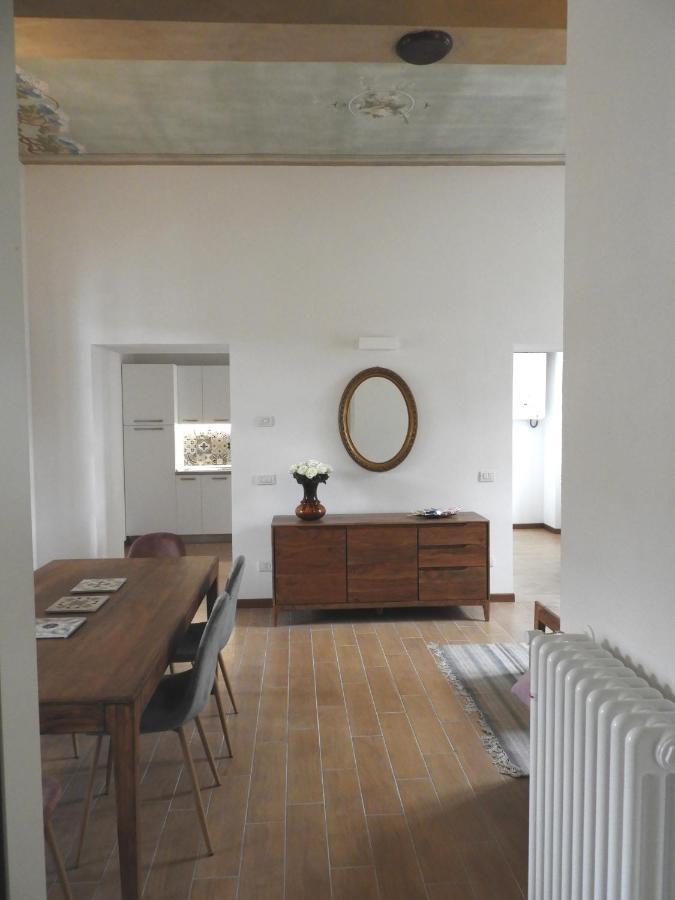 Villa Maghetti - Modernized Flat In Historic Palazzo In The Center Of Luino Zewnętrze zdjęcie