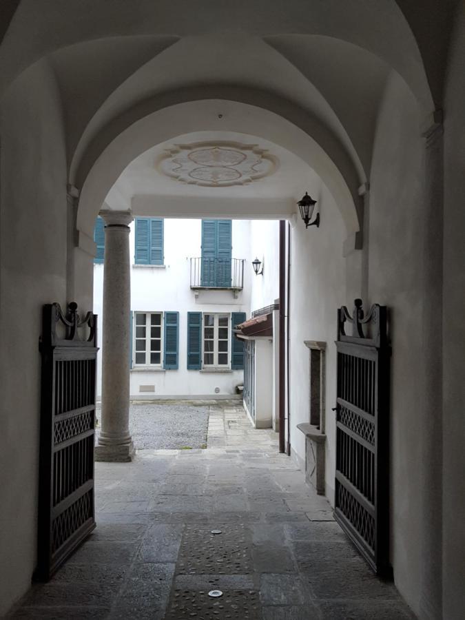 Villa Maghetti - Modernized Flat In Historic Palazzo In The Center Of Luino Zewnętrze zdjęcie